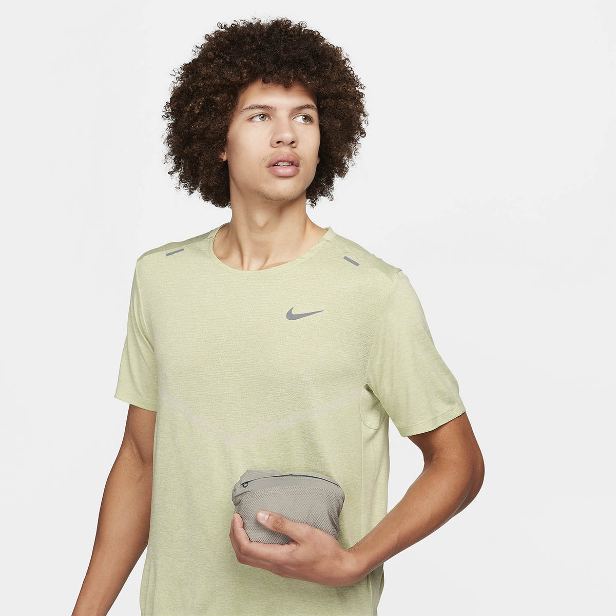 Nike Light Windrunner Giacca Olive Aura/Dark Stucco/Reflective Silver