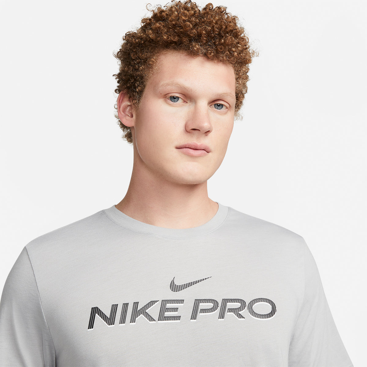 Nike Pro Fitness Maglietta Light Smoke Grey