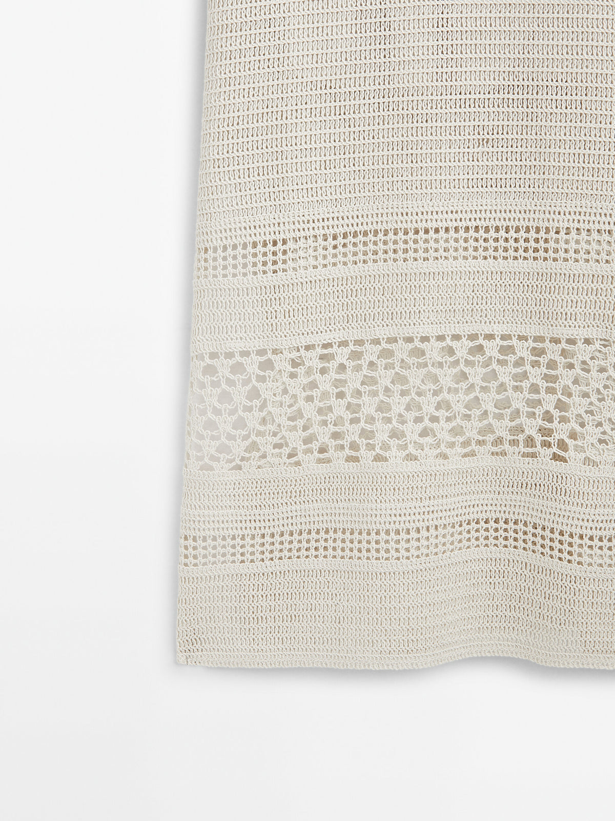 Vestido midi crochet escote pico - CRUDO