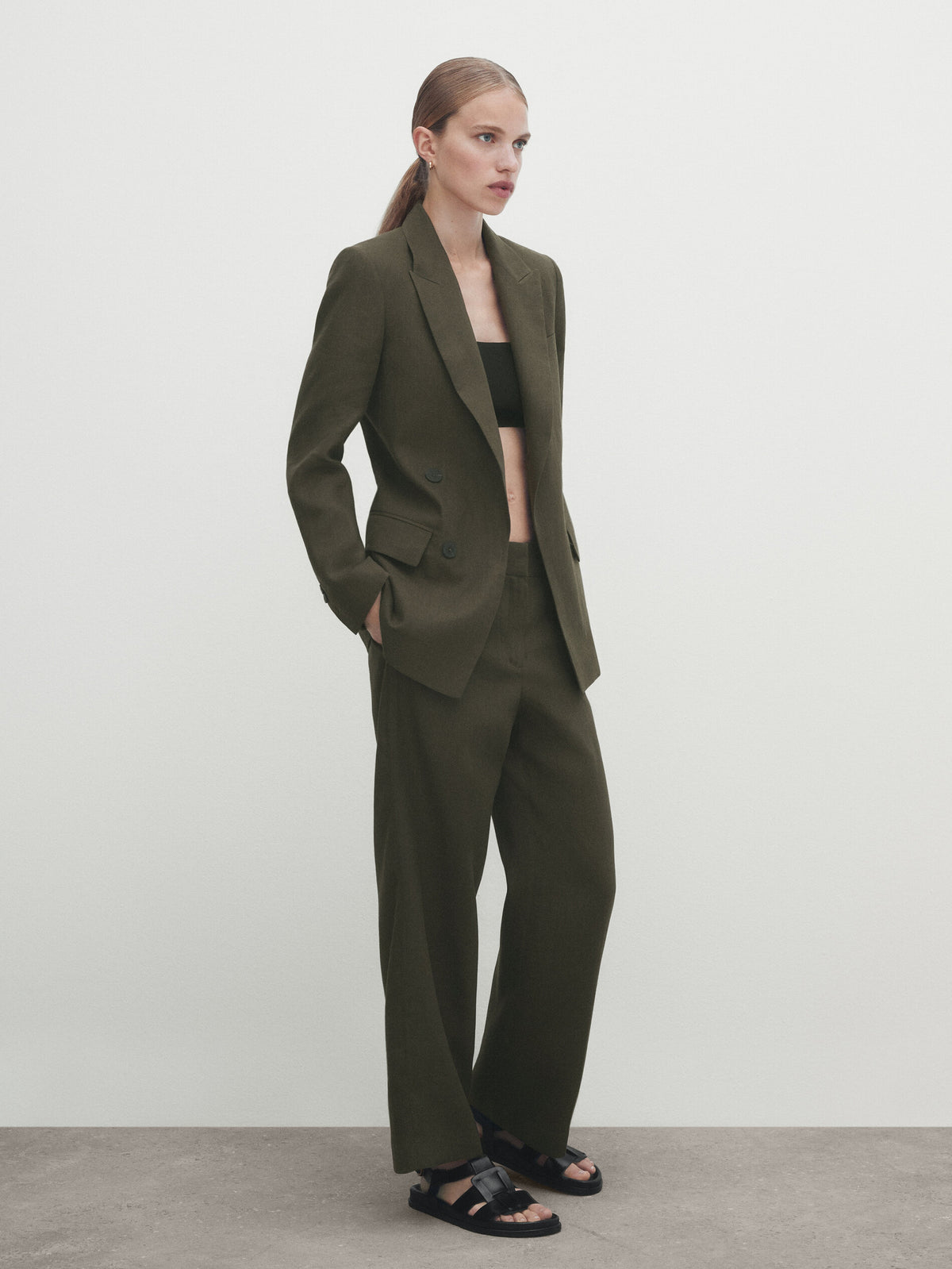 Pantalón traje 100% lino cropped - GRIS