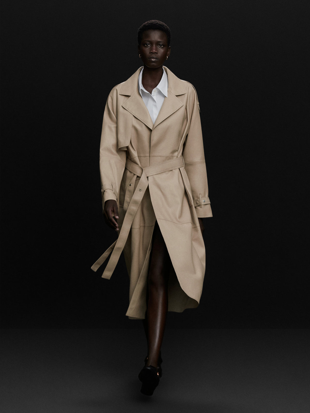 Chaqueta trench napa cinturón - ARENA