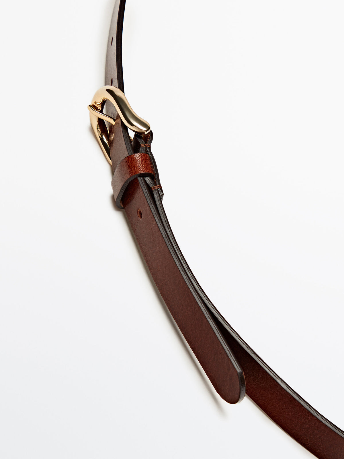 Cinturón piel hebilla dorada - CUERO
