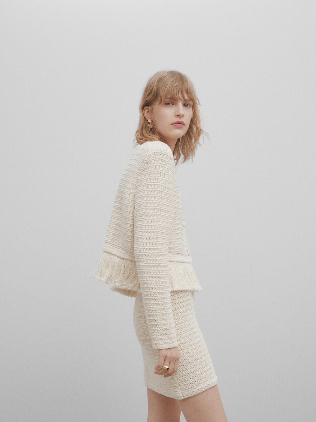 Cárdigan punto crochet flecos -Studio - BEIGE