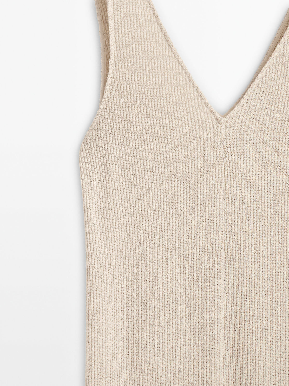 Vestido estructura escote pico abertura - CRUDO