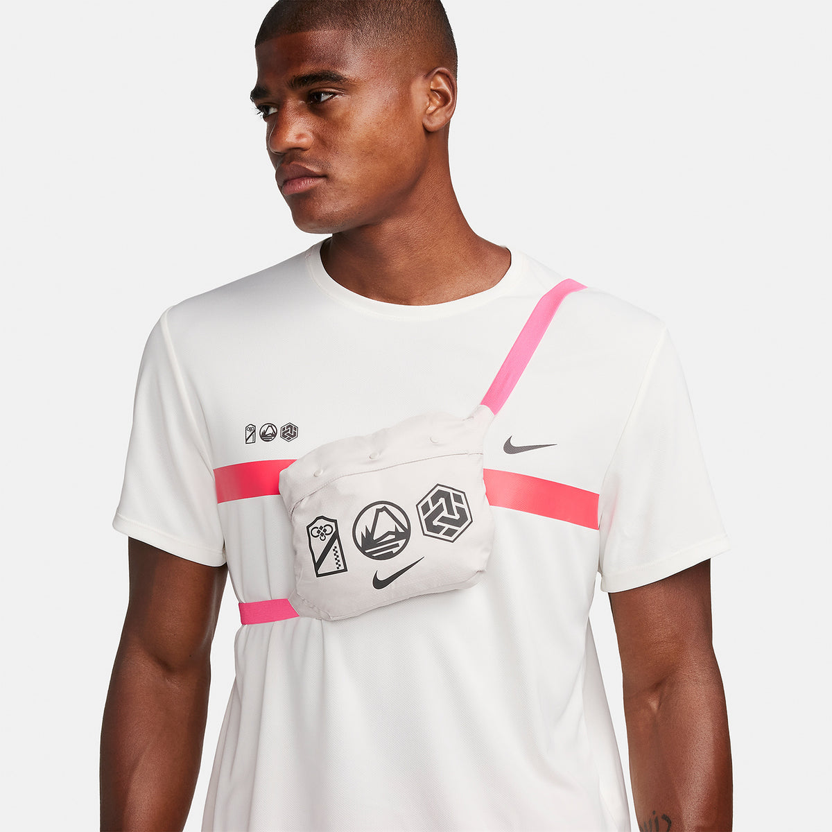 Nike Repel Windrunner Ekiden Giacca Light Bone/Track Red/Medium Ash