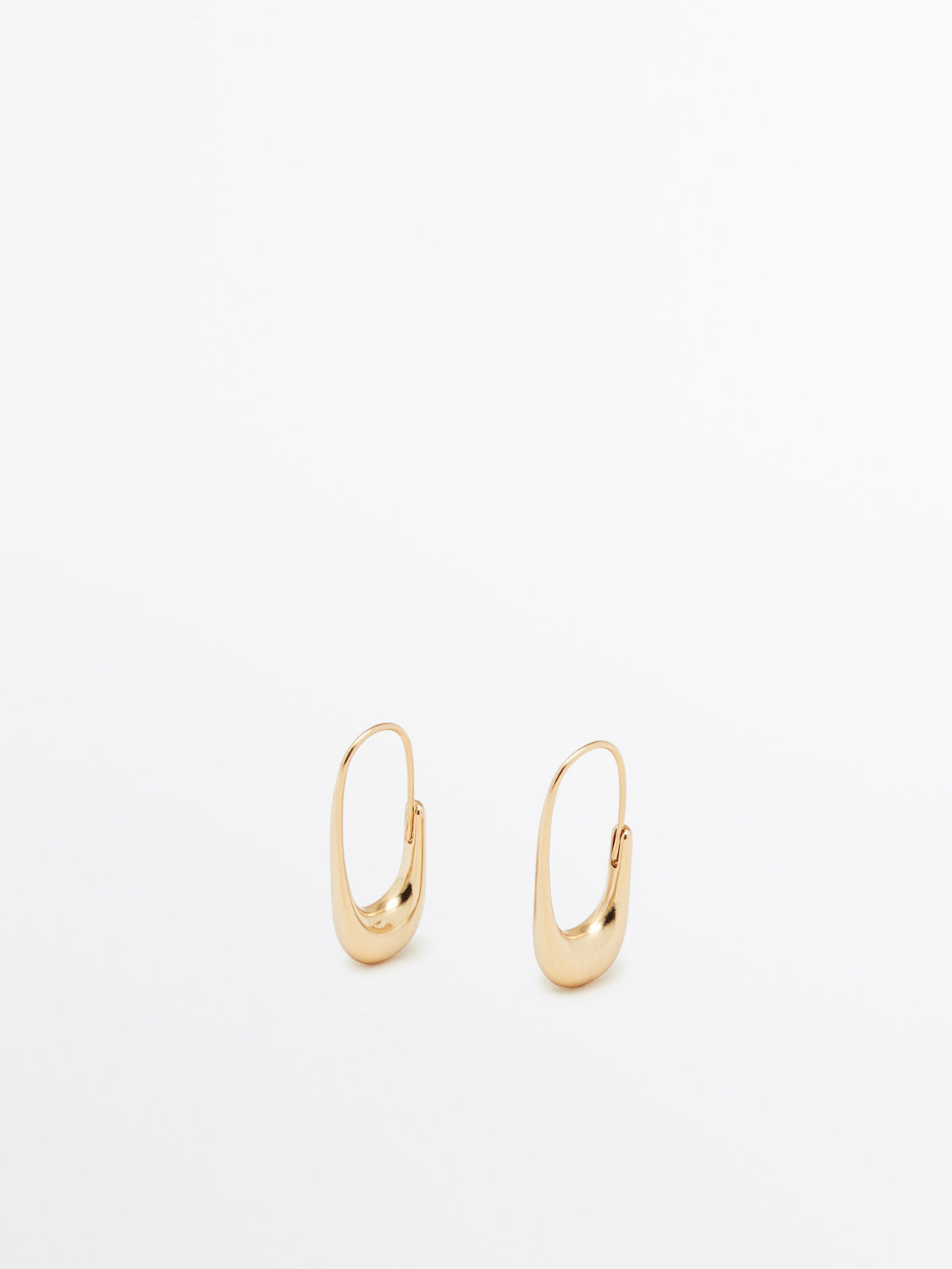 Pendientes ovalados detalle lágrima - DORADO