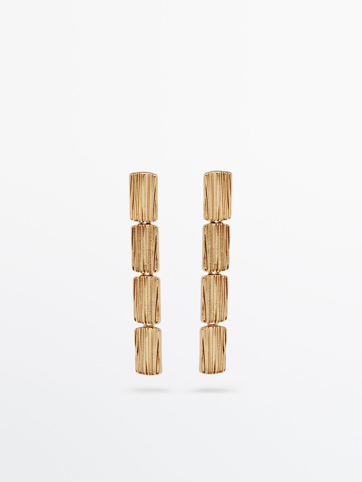 Pendientes largos textura baño oro - DORADO