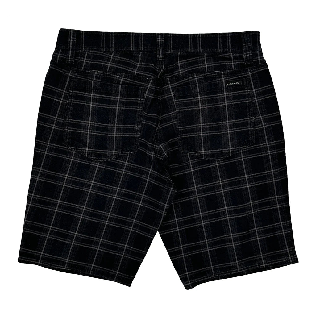 Oakley Checked Shorts - 32W 11L Black Cotton