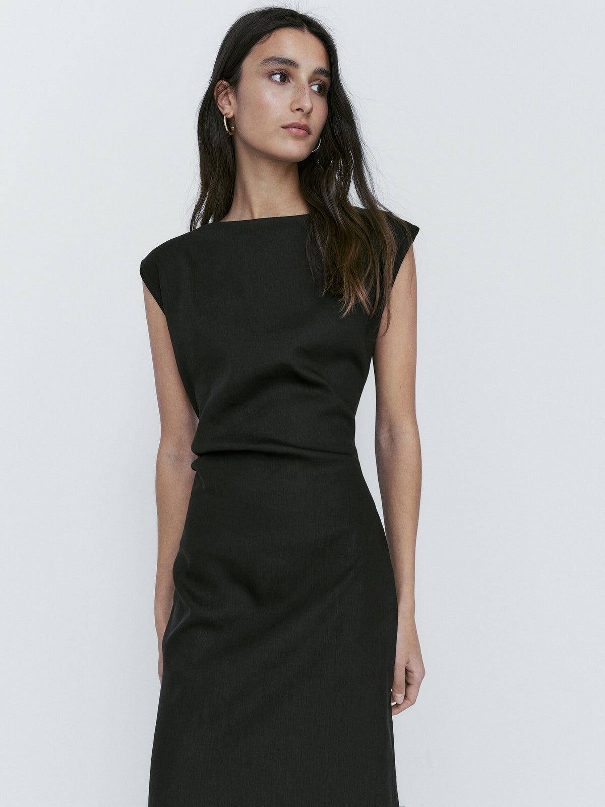 Vestido mezcla lino frunce lateral - NEGRO