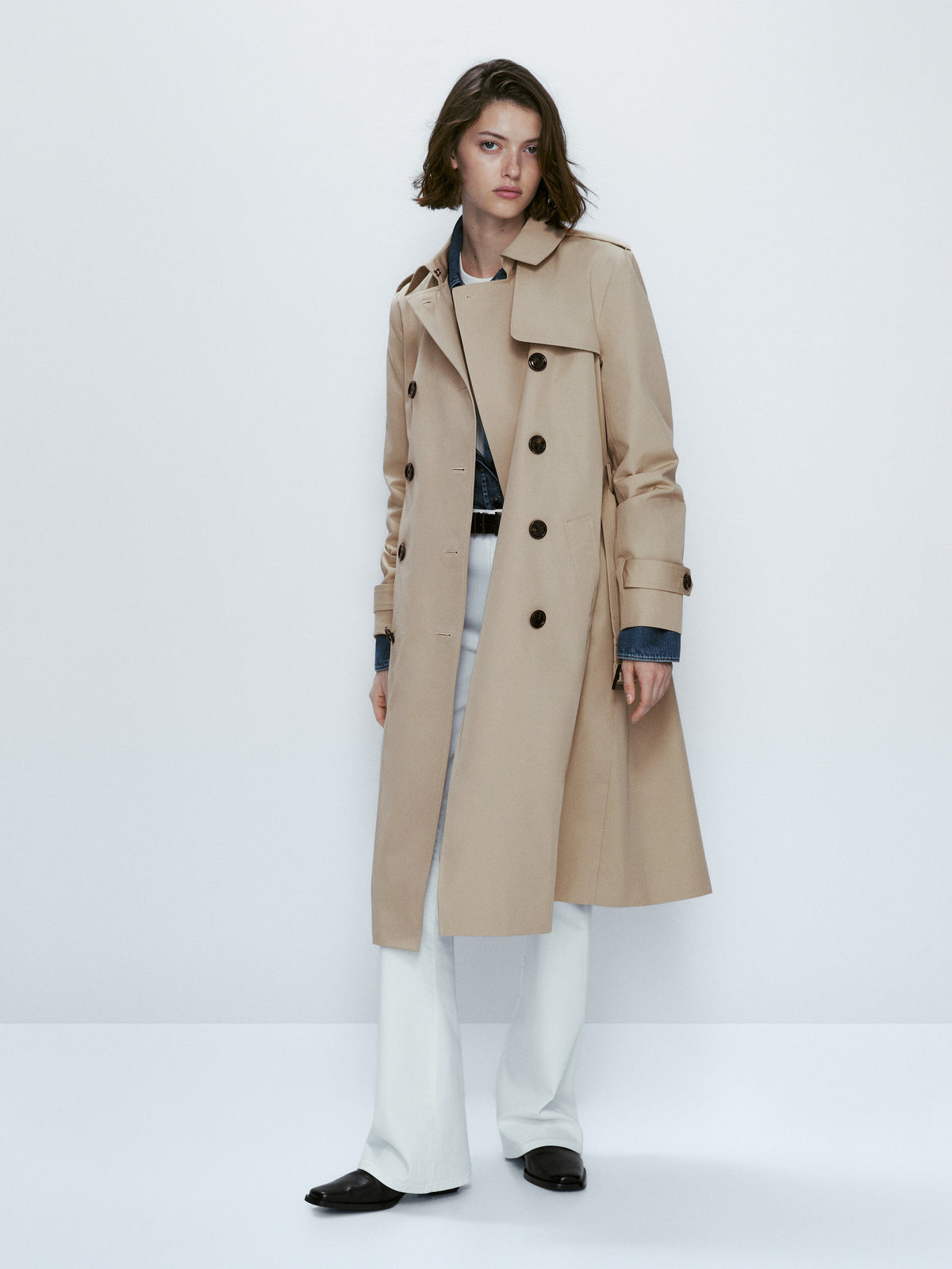 Gabardina con cinturón - BEIGE