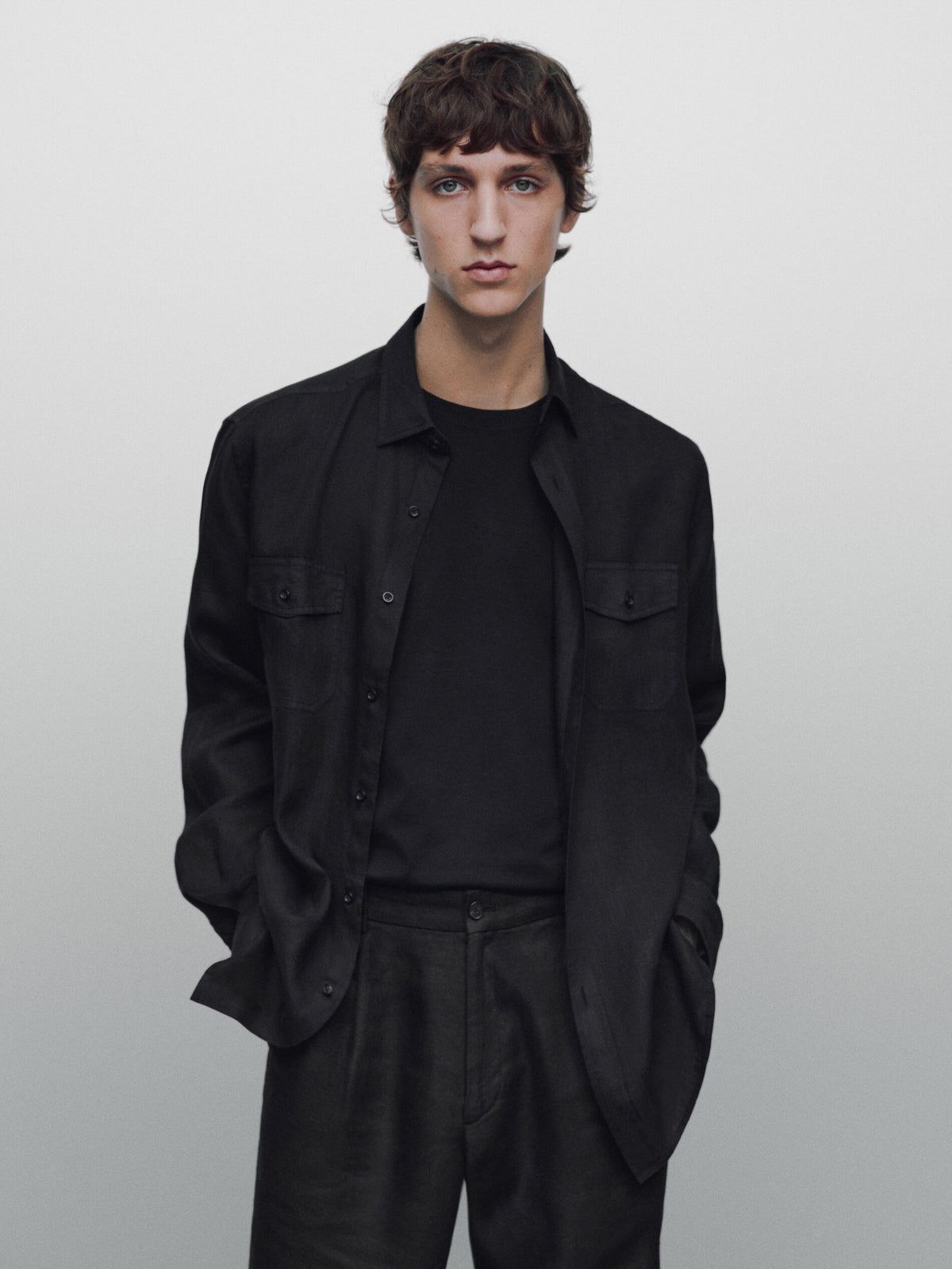 Camisa 100% lino bolsillos - NEGRO