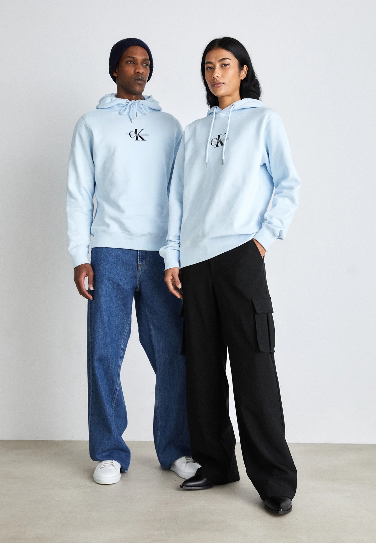 Calvin Klein Jeans REGULAR HOODIE SMALL MONOLOGO UNISEX - Felpa con cappuccio