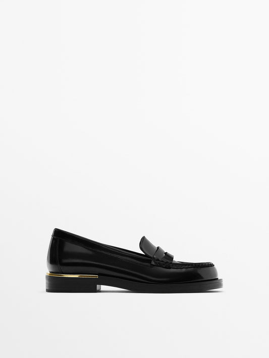 Mocasín piel pieza metálica talón - NEGRO