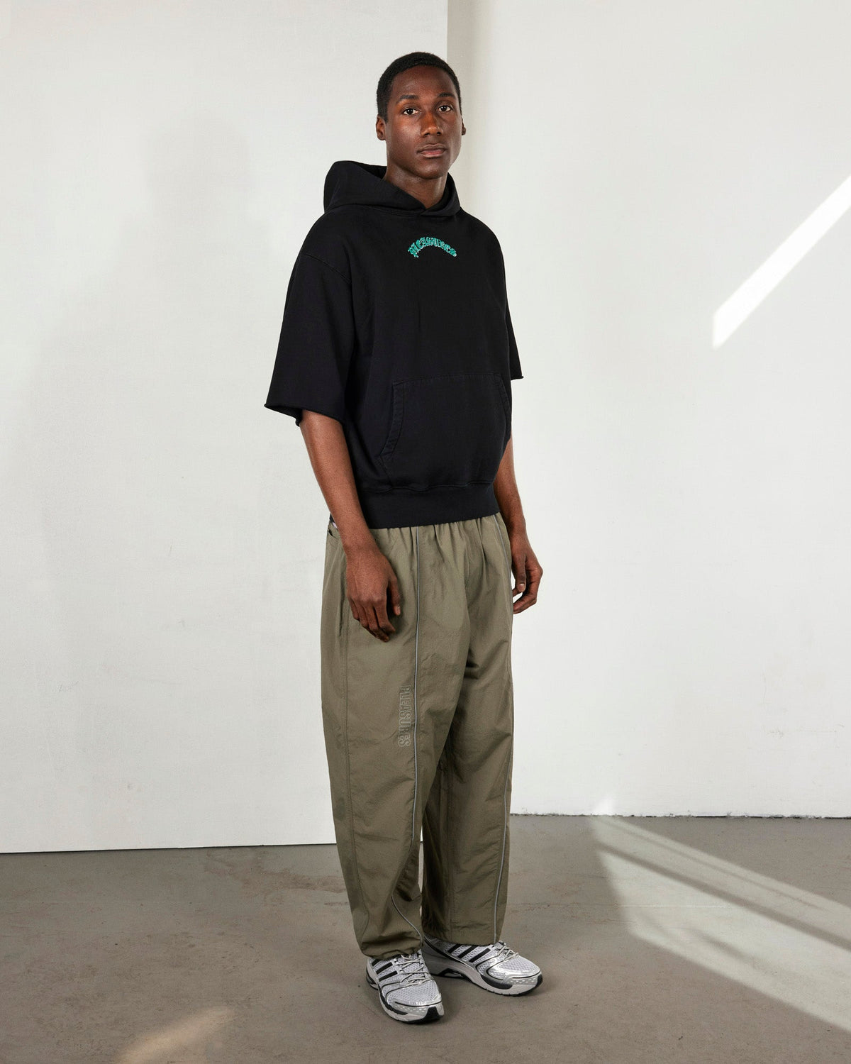 CUT OFF HOODIE