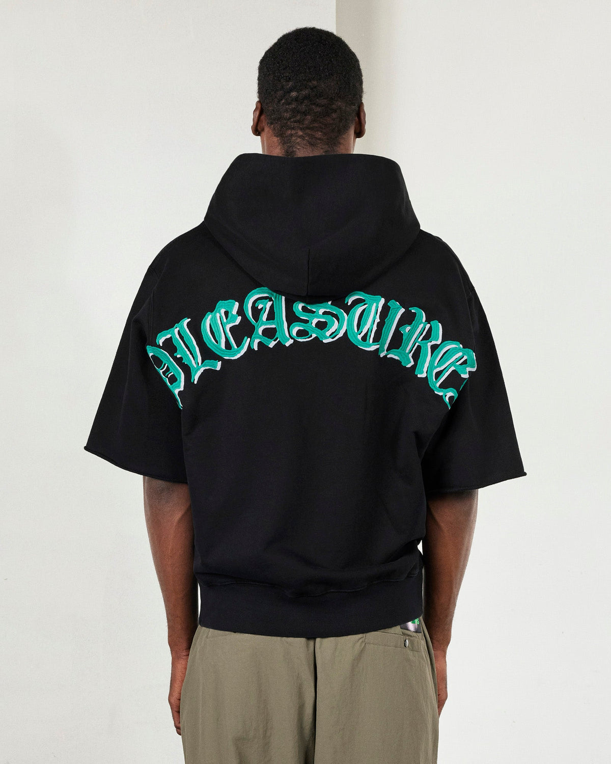 CUT OFF HOODIE