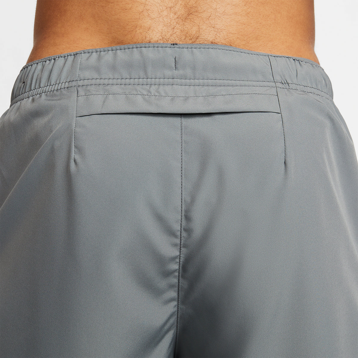 Nike Challenger 7in Pantaloncini Smoke Grey/Reflective Silver