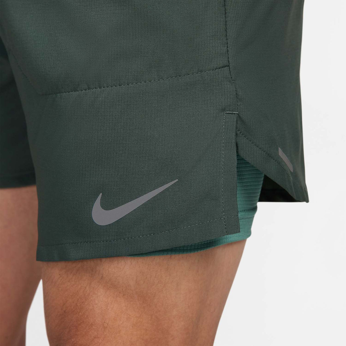 Nike Dri-FIT Stride 2 in 1 7in Pantaloncini Vintage Green/Bicoastal/Reflective Silver