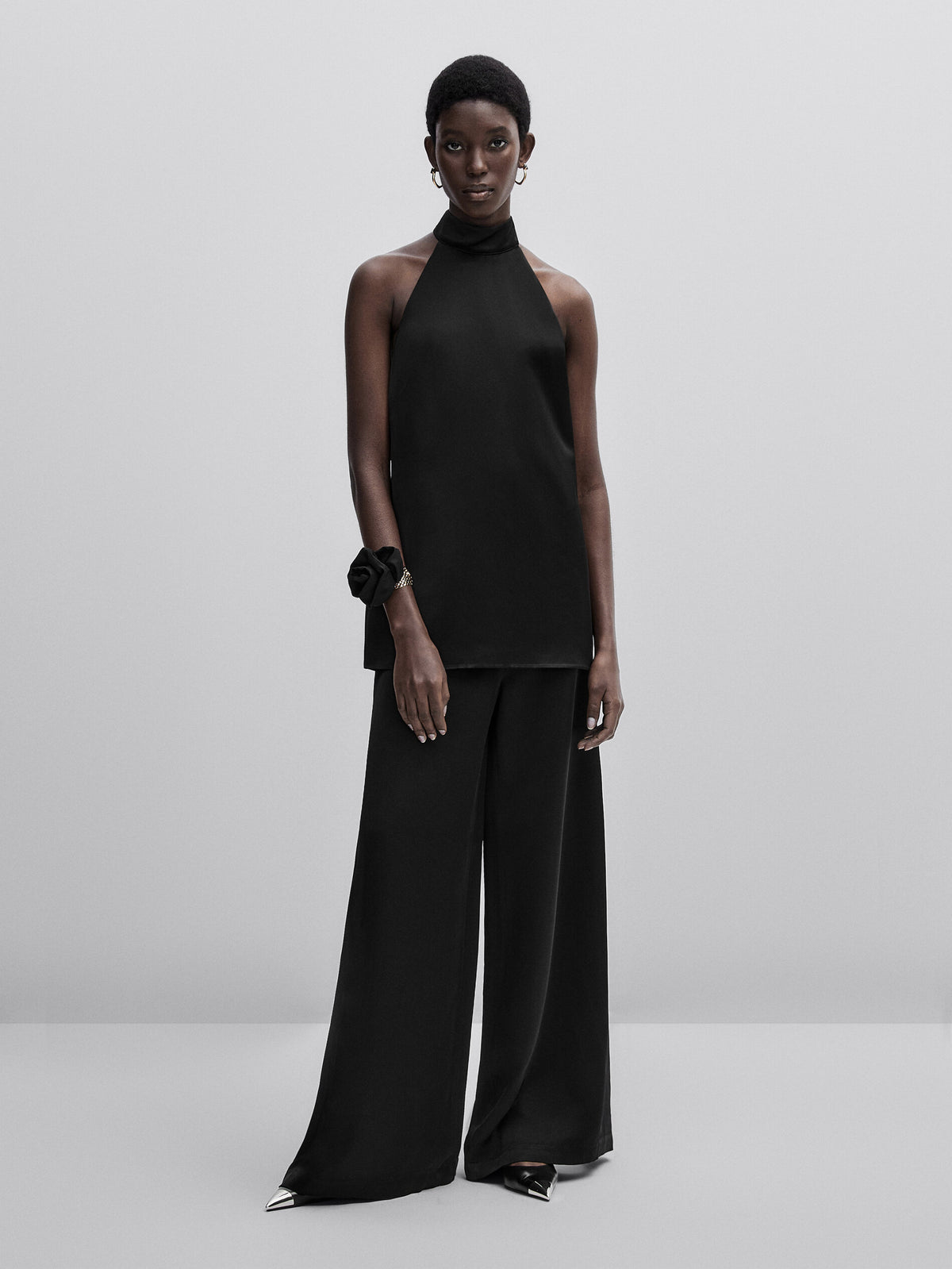 Vestido corto halter -Studio - NEGRO