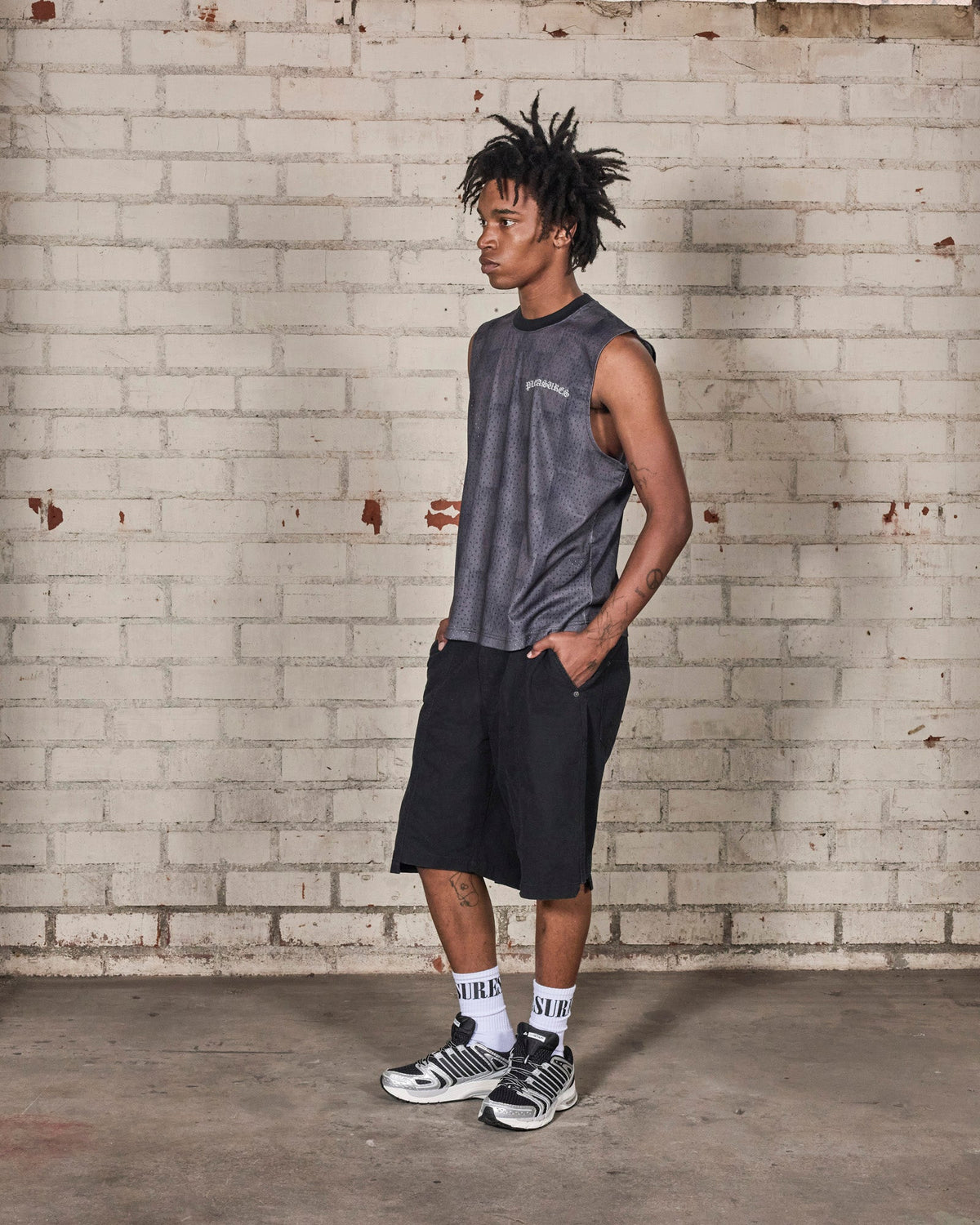 NEURAL MESH SLEEVELESS