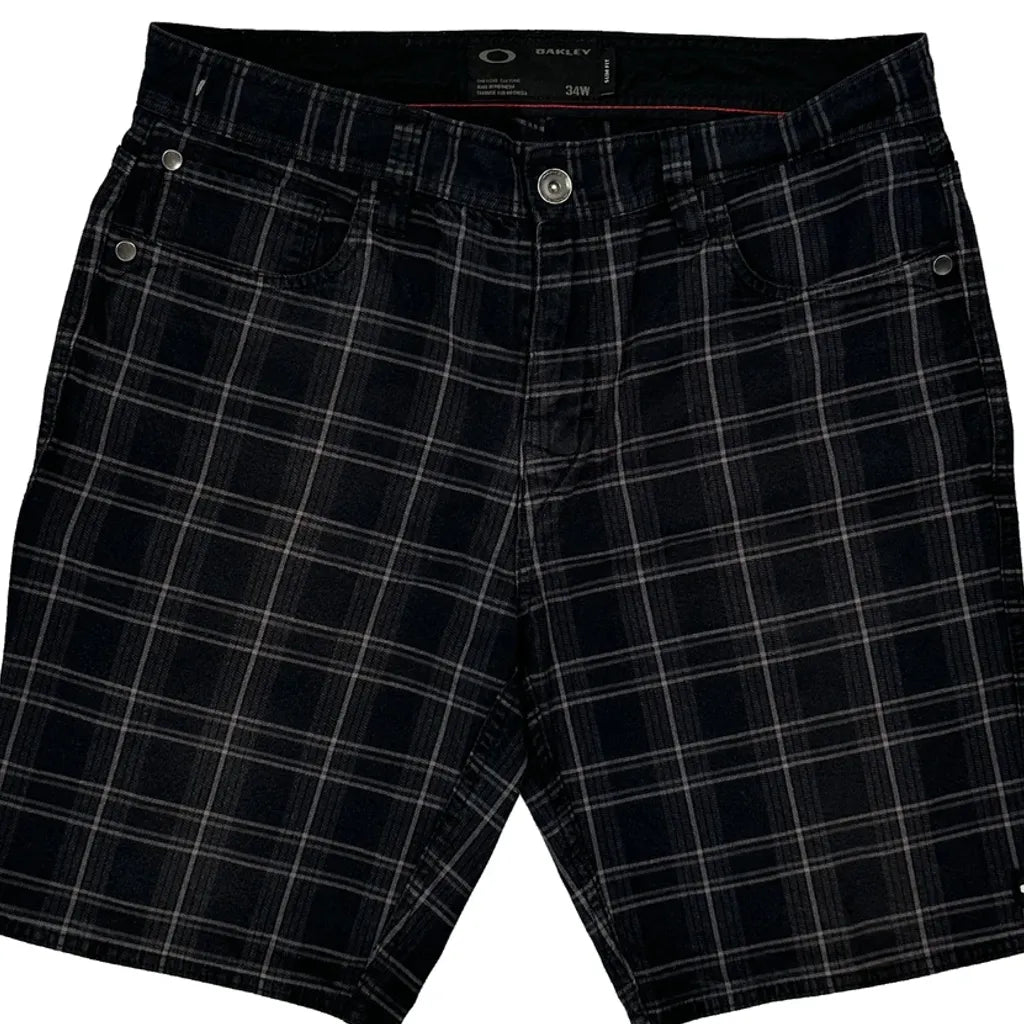 Oakley Checked Shorts - 32W 11L Black Cotton